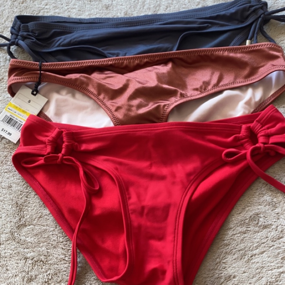 Swimsuit bottoms